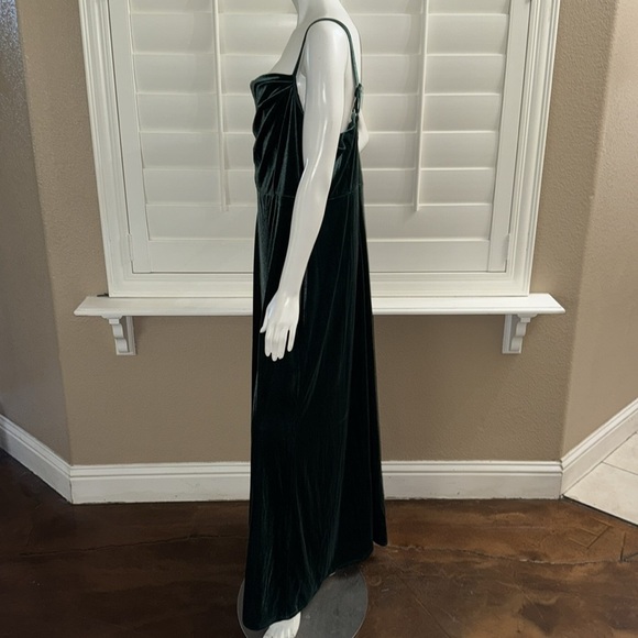 BIRDY GREY Ash Dress Velvet Emerald - Picture 6 of 11